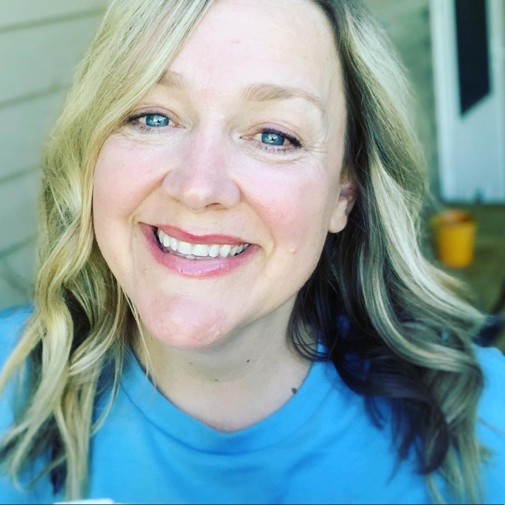 Meet your Posher, Rhonda ⚡️Posh Ambassador⚡️ - Picture 2 of 3